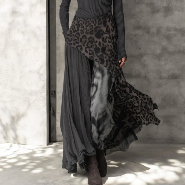 Abito leopardato a maniche lunghe